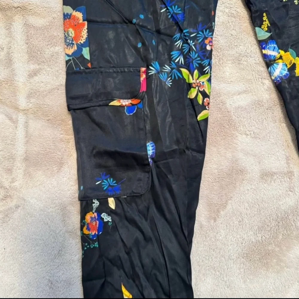 Johnny Was Black Floral Jogger Pants - Picture 3 of 4